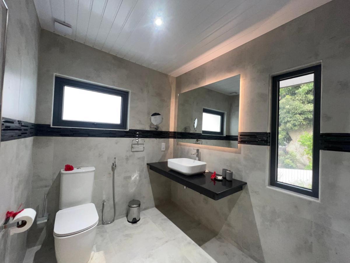 Le Port Guest House Бає-Санта-Анна Екстер'єр фото