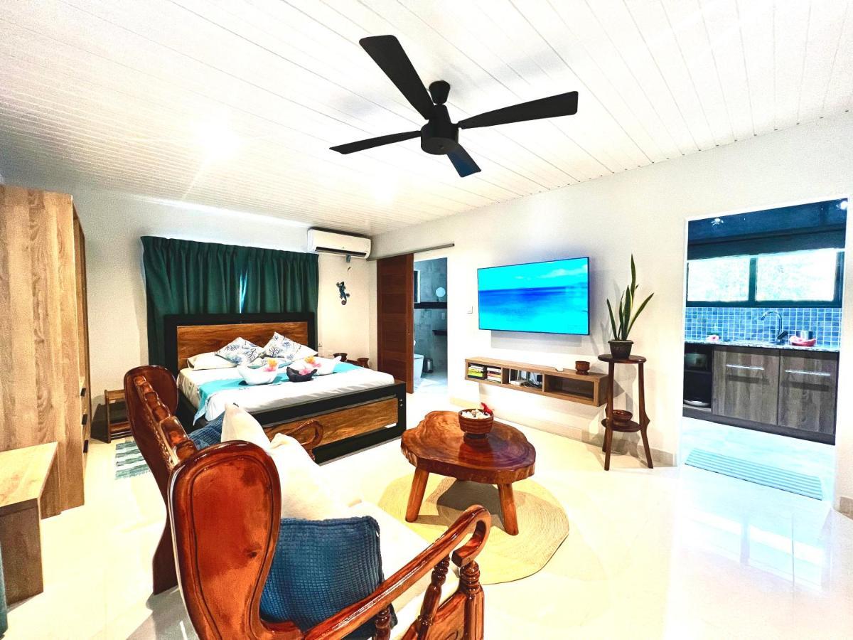 Le Port Guest House Бає-Санта-Анна Екстер'єр фото