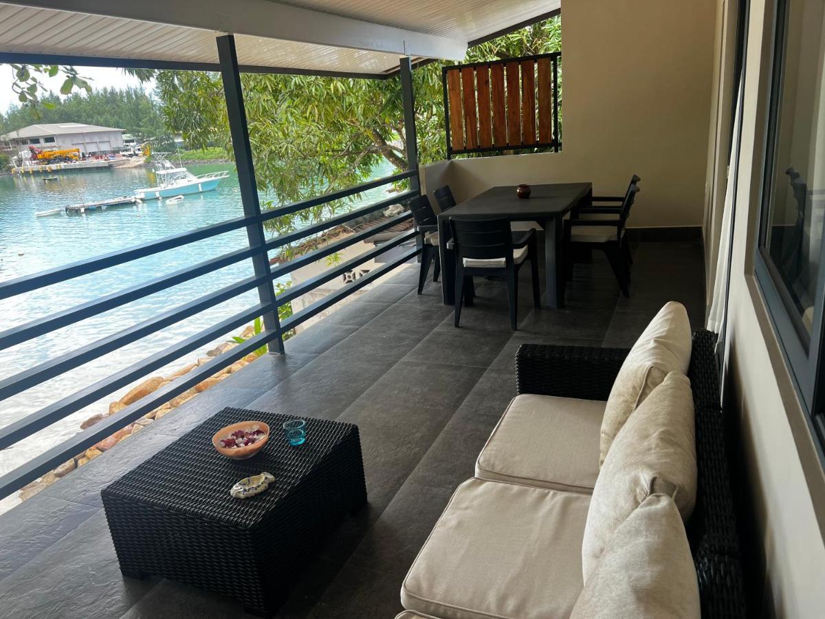 Le Port Guest House Бає-Санта-Анна Екстер'єр фото